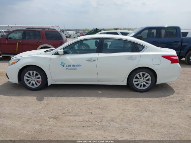 1N4AL3AP1HC150725 Nissan Altima 2.5 S