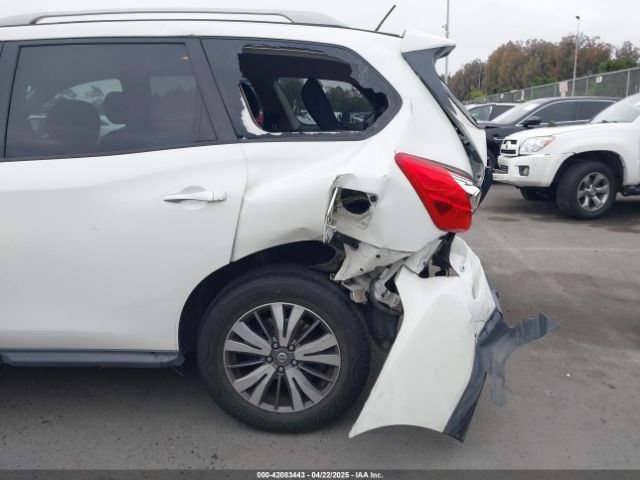 5N1DR2MMXJC663829 Nissan Pathfinder Sv