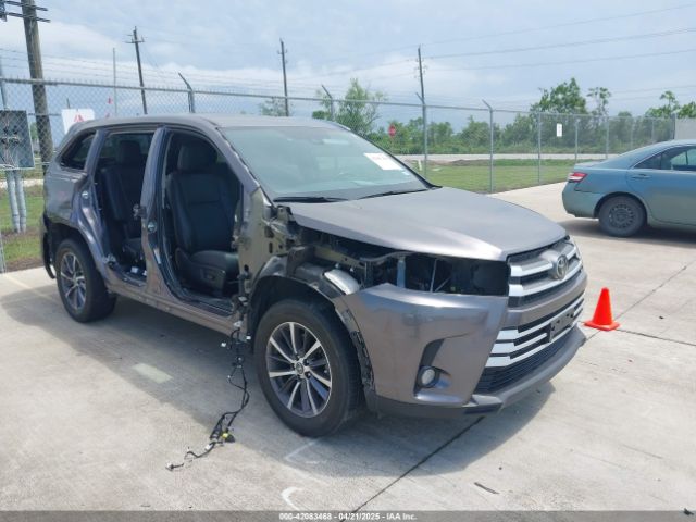 5TDKZRFH3KS346608 Toyota Highlander Xle