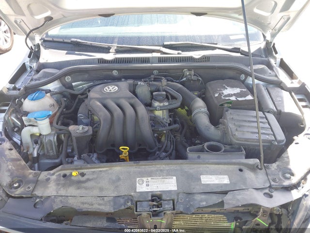 3VW2K7AJXFM423061 Volkswagen Jetta 2.0l S