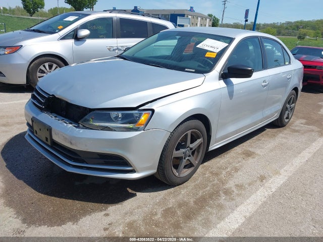 3VW2K7AJXFM423061 Volkswagen Jetta 2.0l S