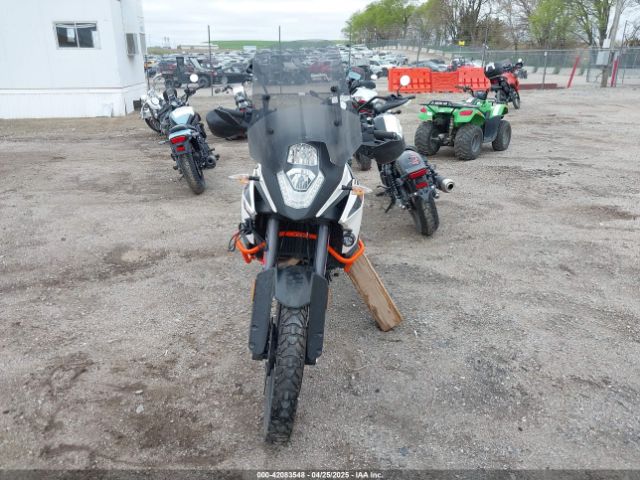 2017 KTM 1090 VBKV49405HM966968 Photo 4