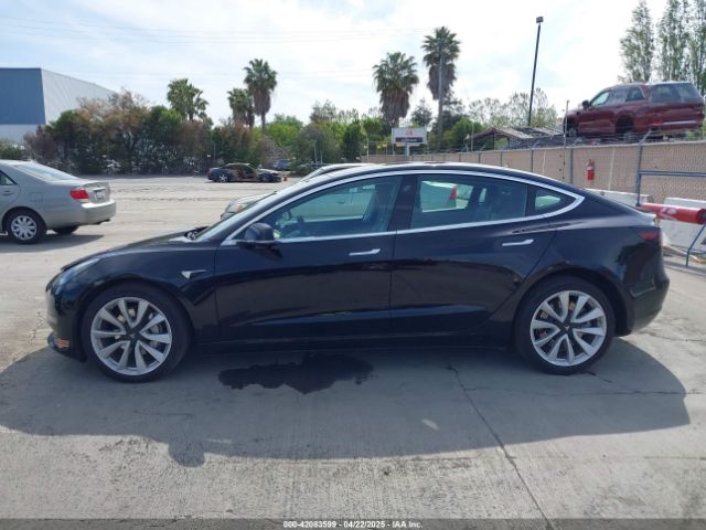 5YJ3E1EB5KF453422 Tesla Model 3 Long Range/performance