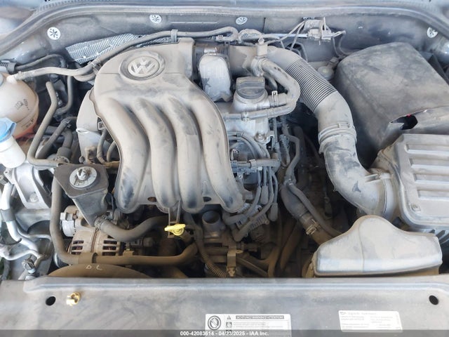 3VW2K7AJ5EM410491 Volkswagen Jetta 2.0l S