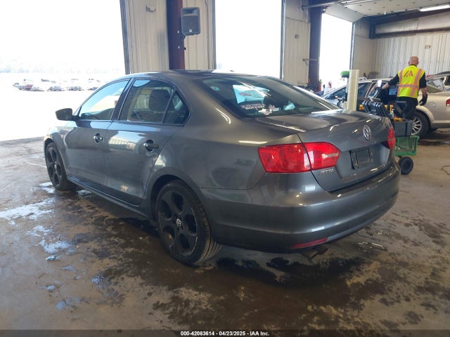 3VW2K7AJ5EM410491 Volkswagen Jetta 2.0l S
