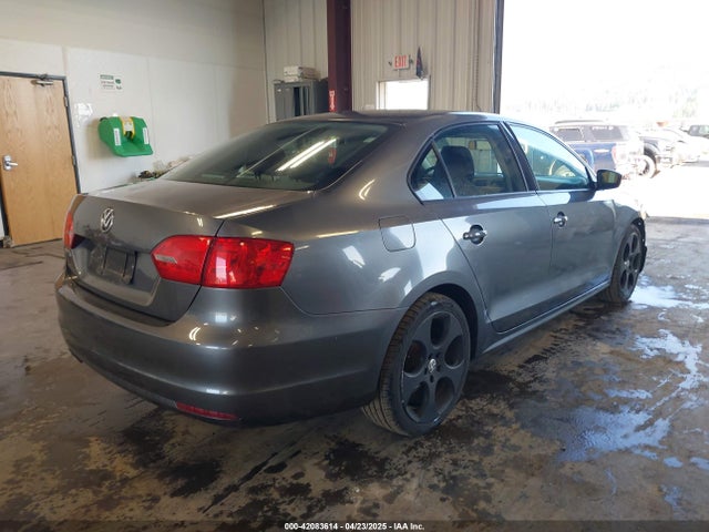 3VW2K7AJ5EM410491 Volkswagen Jetta 2.0l S