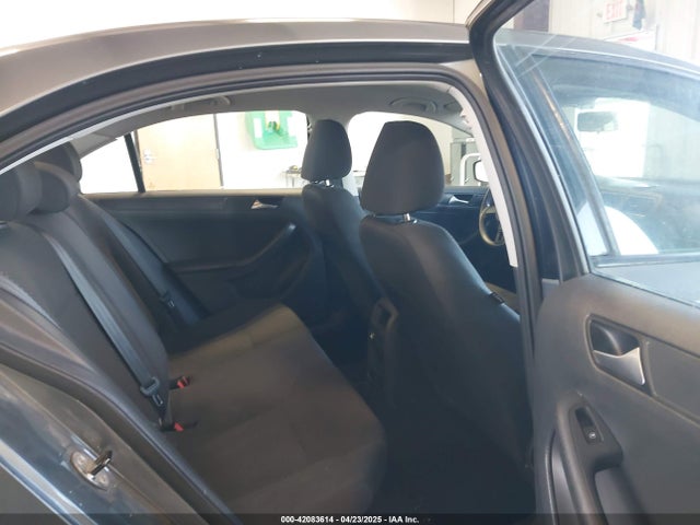 3VW2K7AJ5EM410491 Volkswagen Jetta 2.0l S