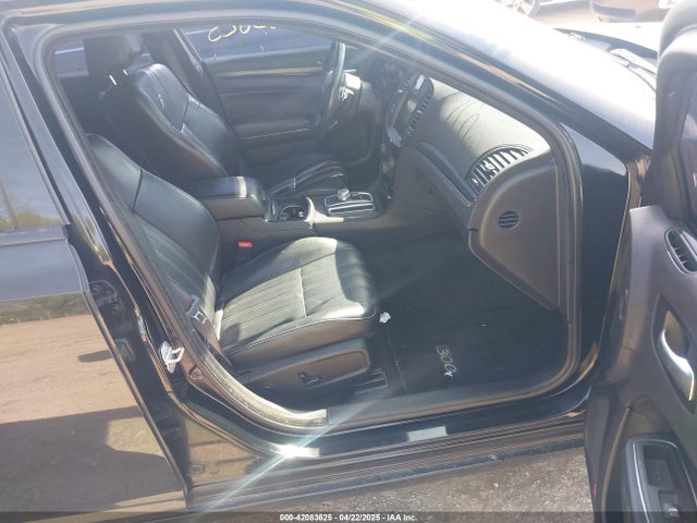 2C3CCAGG4GH217056 Chrysler 300 300s