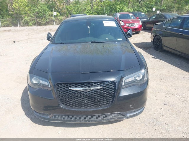 2C3CCAGG4GH217056 Chrysler 300 300s