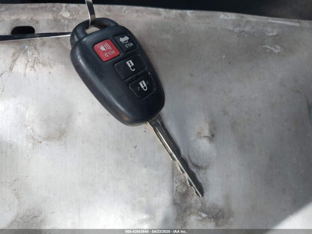 4T1BF1FK2FU024495 Toyota CAMRY SE