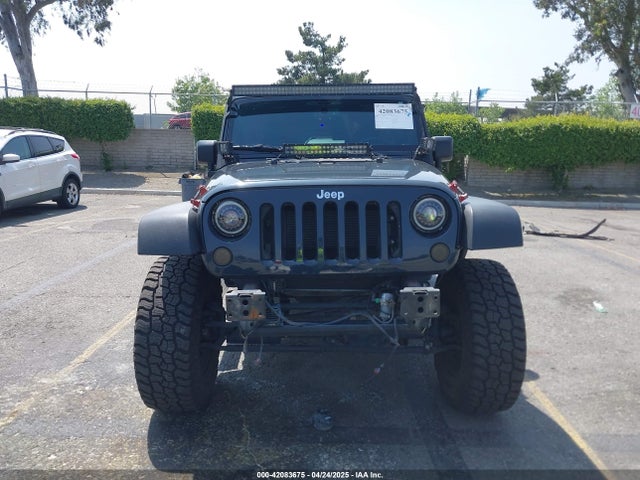1C4BJWDG9HL678238 Jeep Wrangler Unlimited Sport 4x4