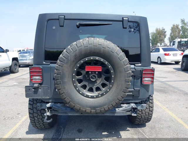 1C4BJWDG9HL678238 Jeep Wrangler Unlimited Sport 4x4