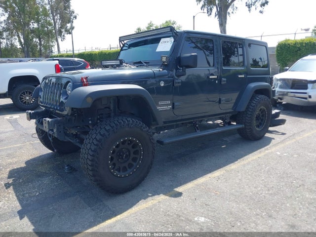 1C4BJWDG9HL678238 Jeep Wrangler Unlimited Sport 4x4