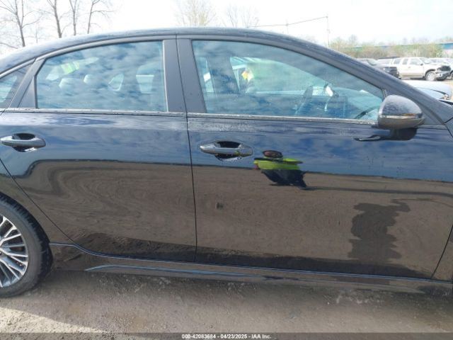 3KPF54AD0PE601172 KIA Forte Gt-line