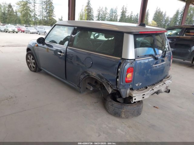 2009 MINI COOPER CLUBMAN WMWML33569TX35690 Photo 2