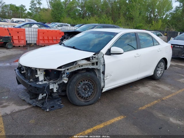 4T1BF1FK9EU420034 Toyota CAMRY LE