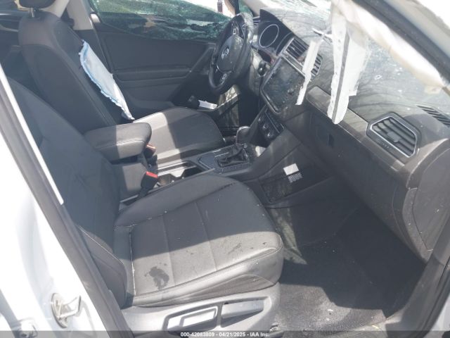 3VV3B7AX4JM201878 Volkswagen Tiguan 2.0t Se/2.0t Sel