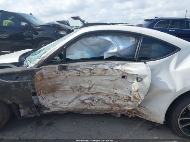 JF1ZNAA18H8701376 Toyota 86