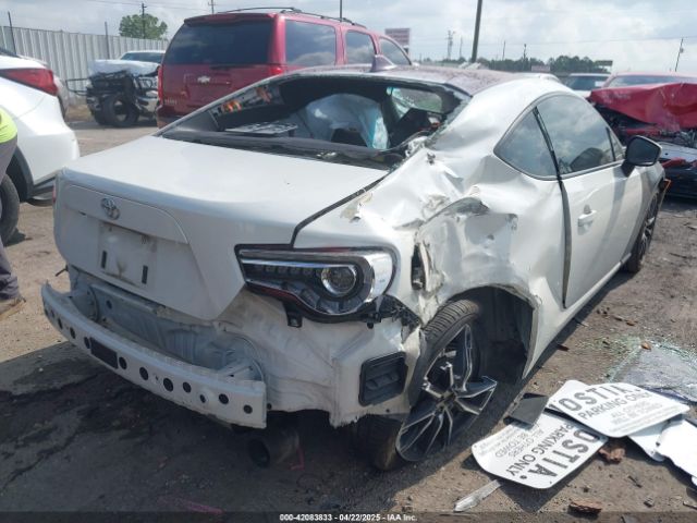 JF1ZNAA18H8701376 Toyota 86