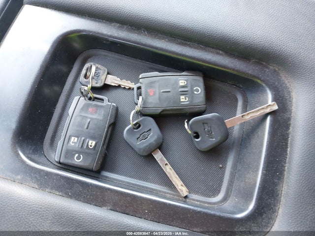 3GCUKREC3GG305792 Chevrolet Silverado 1500 2lt