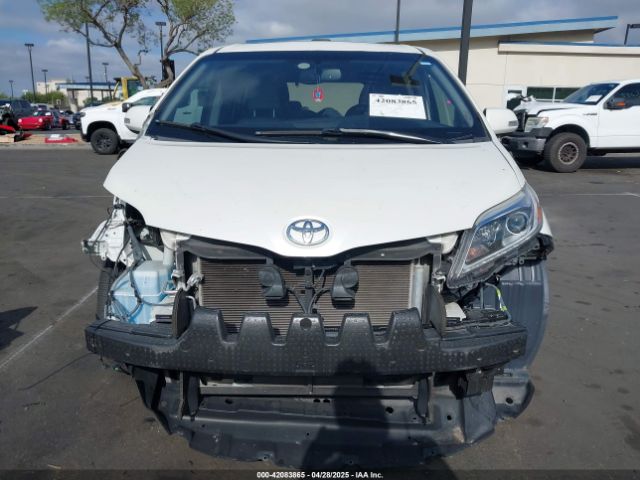 5TDYZ3DC5HS826348 Toyota Sienna Limited 7 Passenger