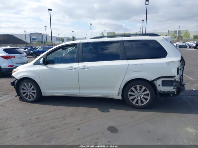 5TDYZ3DC5HS826348 Toyota Sienna Limited 7 Passenger