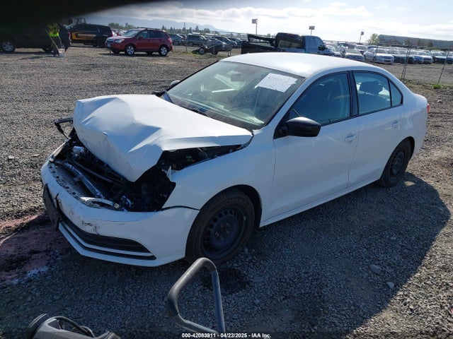 3VW2K7AJ9FM256045 Volkswagen 2015
