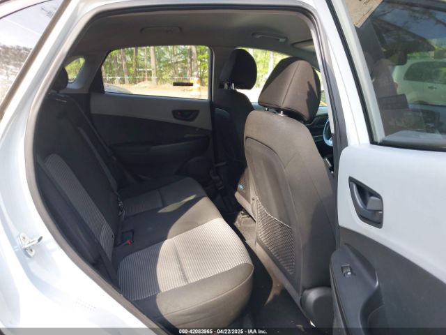 KM8K22AA0JU162528 Hyundai Kona Sel