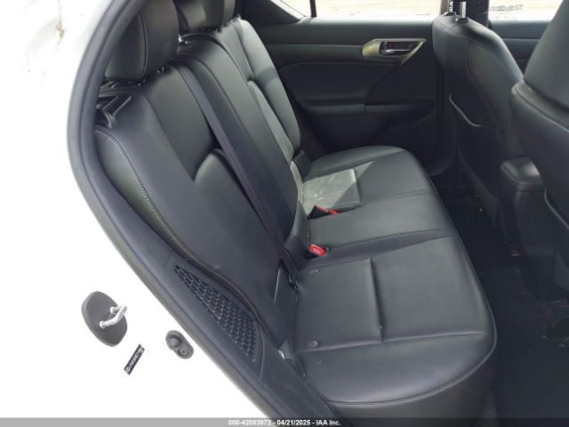 JTHKD5BH4E2198864 Lexus CT 200H