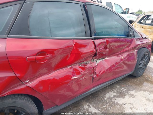 1FADP3F21GL252622 Ford FOCUS SE