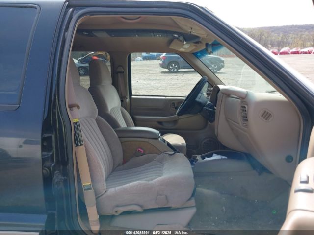 2000 CHEVROLET BLAZER 1GNDT13W8Y2381912 Photo 4