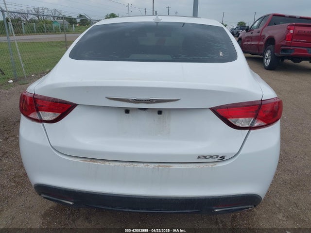 Chrysler 200 S 2015 1C3CCCBB6FN749700 Image 16
