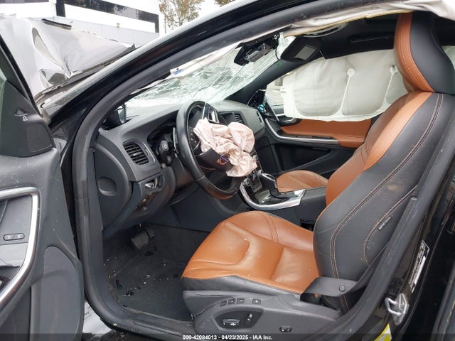YV126MFM6F2361507 Volvo S60 T5 Platinum