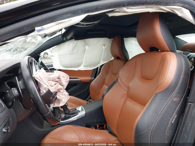 YV126MFM6F2361507 Volvo S60 T5 Platinum