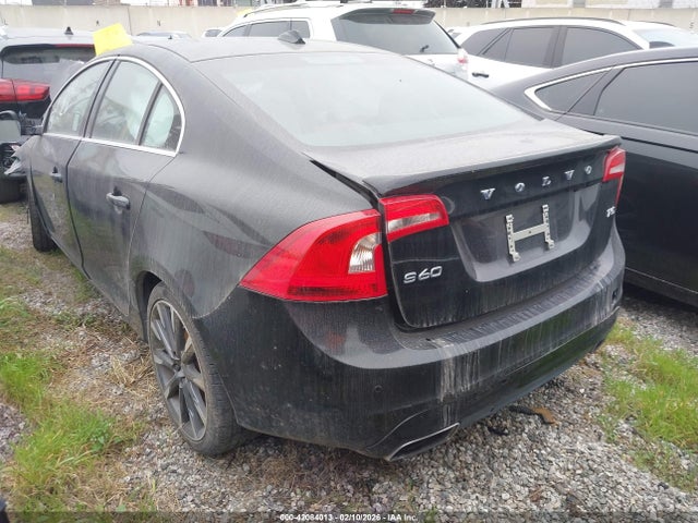 YV126MFM6F2361507 Volvo S60 T5 Platinum