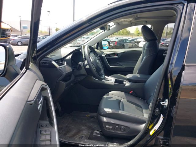 JTMC1RFV0RJ027160 Toyota Rav4 Xle Premium