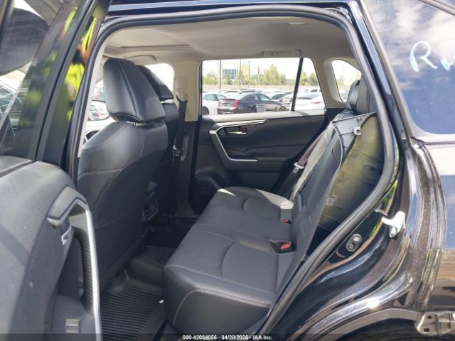 JTMC1RFV0RJ027160 Toyota Rav4 Xle Premium