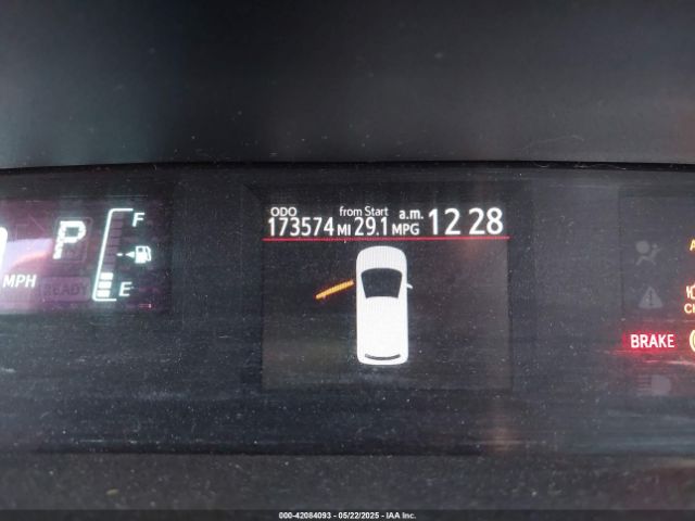 JTDKDTB35E1071850 Toyota Prius C Two