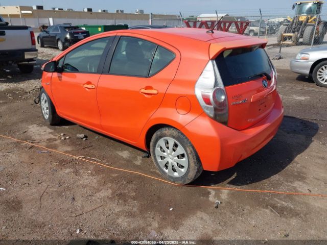 JTDKDTB35E1071850 Toyota Prius C Two