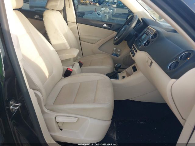 WVGAV7AX2GW595964 Volkswagen TIGUAN S