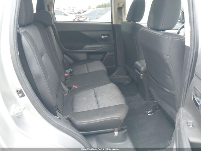 JA4AD2A36JJ004878 Mitsubishi Outlander Es