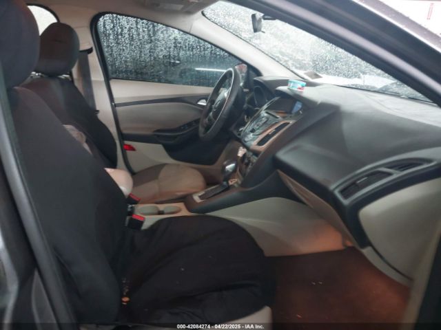 1FADP3F22EL230268 Ford FOCUS SE