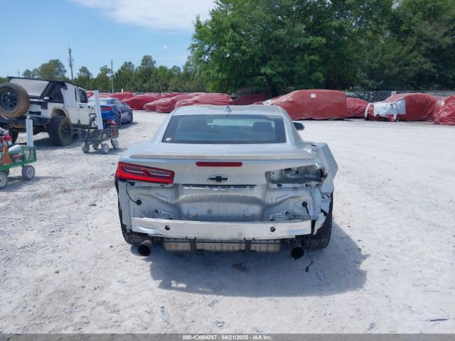 1G1FB1RSXJ0121174 Chevrolet Camaro 1lt