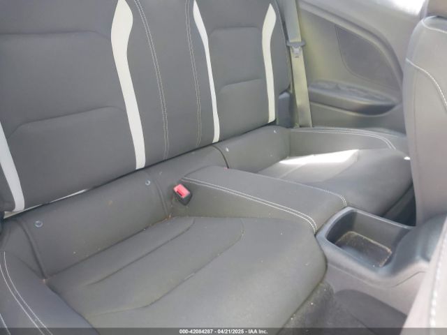 1G1FB1RSXJ0121174 Chevrolet Camaro 1lt