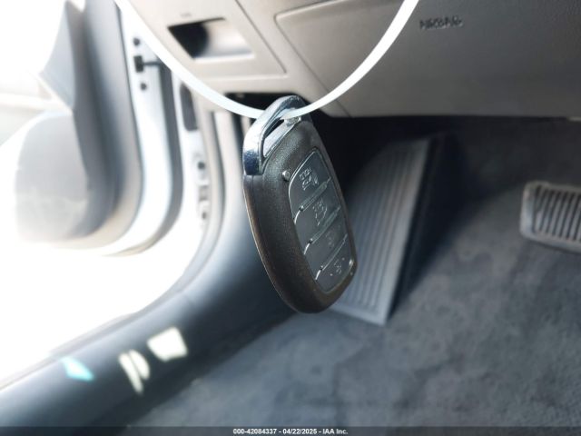KMHC75LD7NU265630 Hyundai Ioniq Plug-in Hybrid Sel