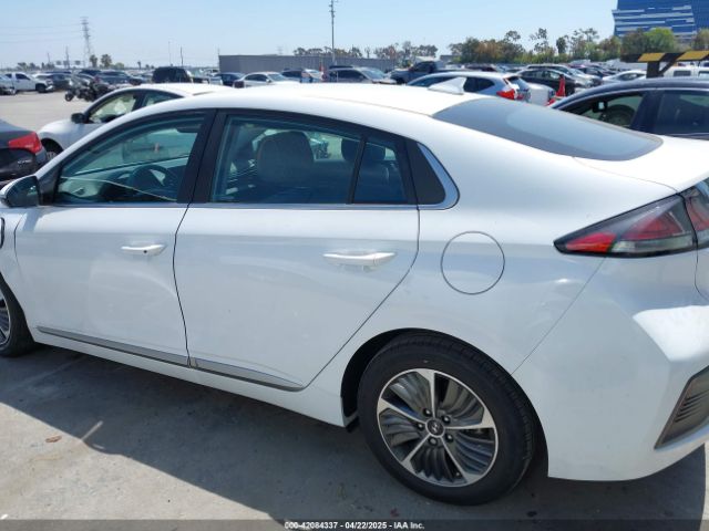 KMHC75LD7NU265630 Hyundai Ioniq Plug-in Hybrid Sel