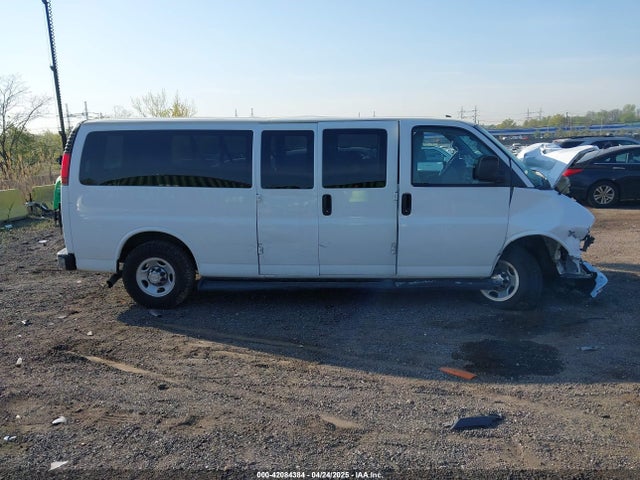 1GAZGPFG3L1177956 Chevrolet Express Passenger Rwd 3500 Extended Wheelbase Lt