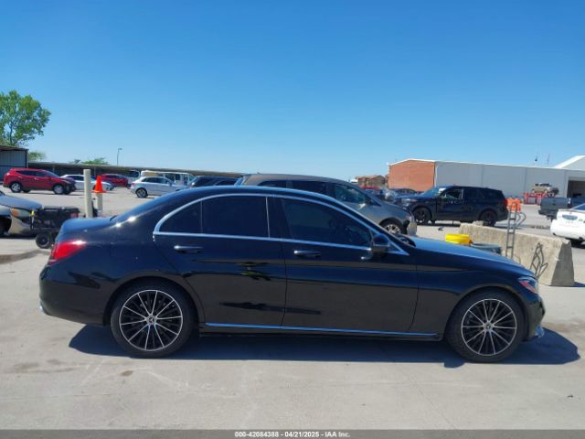 W1KWF8DB0MR618283 Mercedes-Benz C 300 Sedan