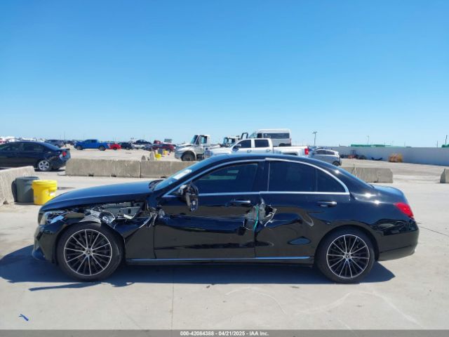 W1KWF8DB0MR618283 Mercedes-Benz C 300 Sedan