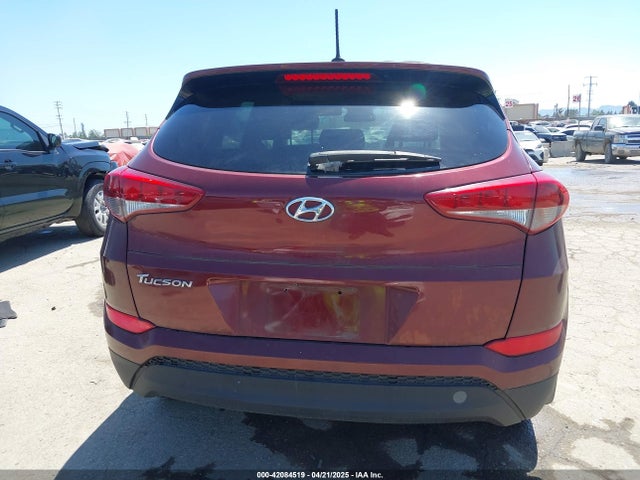 KM8J23A41GU196420 Hyundai TUCSON SE
